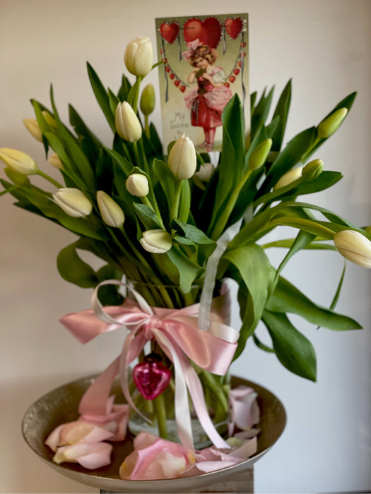 Valentine Tulips Deluxe